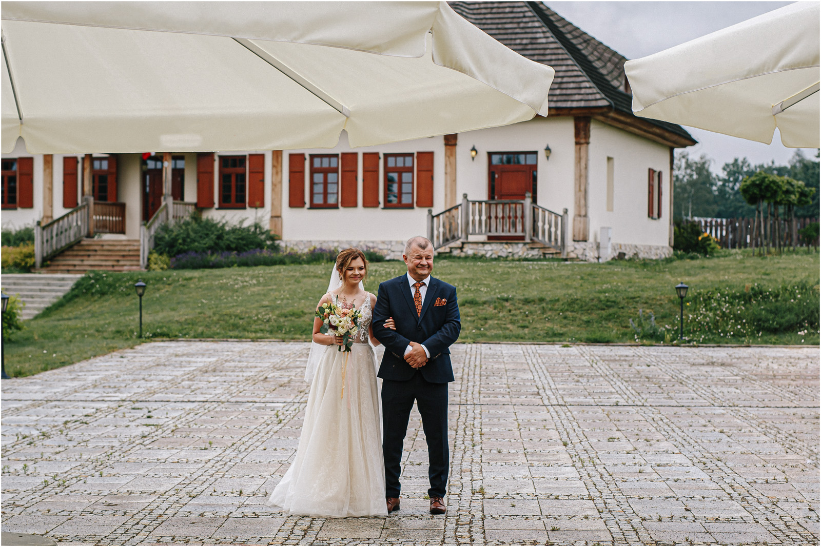 Kasia & Damian | ślub plenerowy w Kuźni Smaków i sesja w skansenie 27